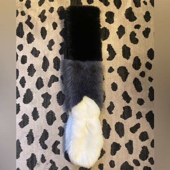 Faux Fur Scarf - Picture 1 of 4